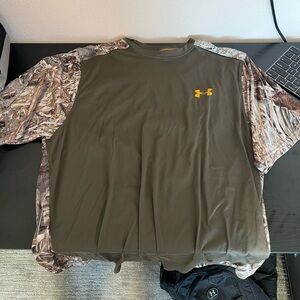 Under Armour Men's Olive and Camouflage Shirt